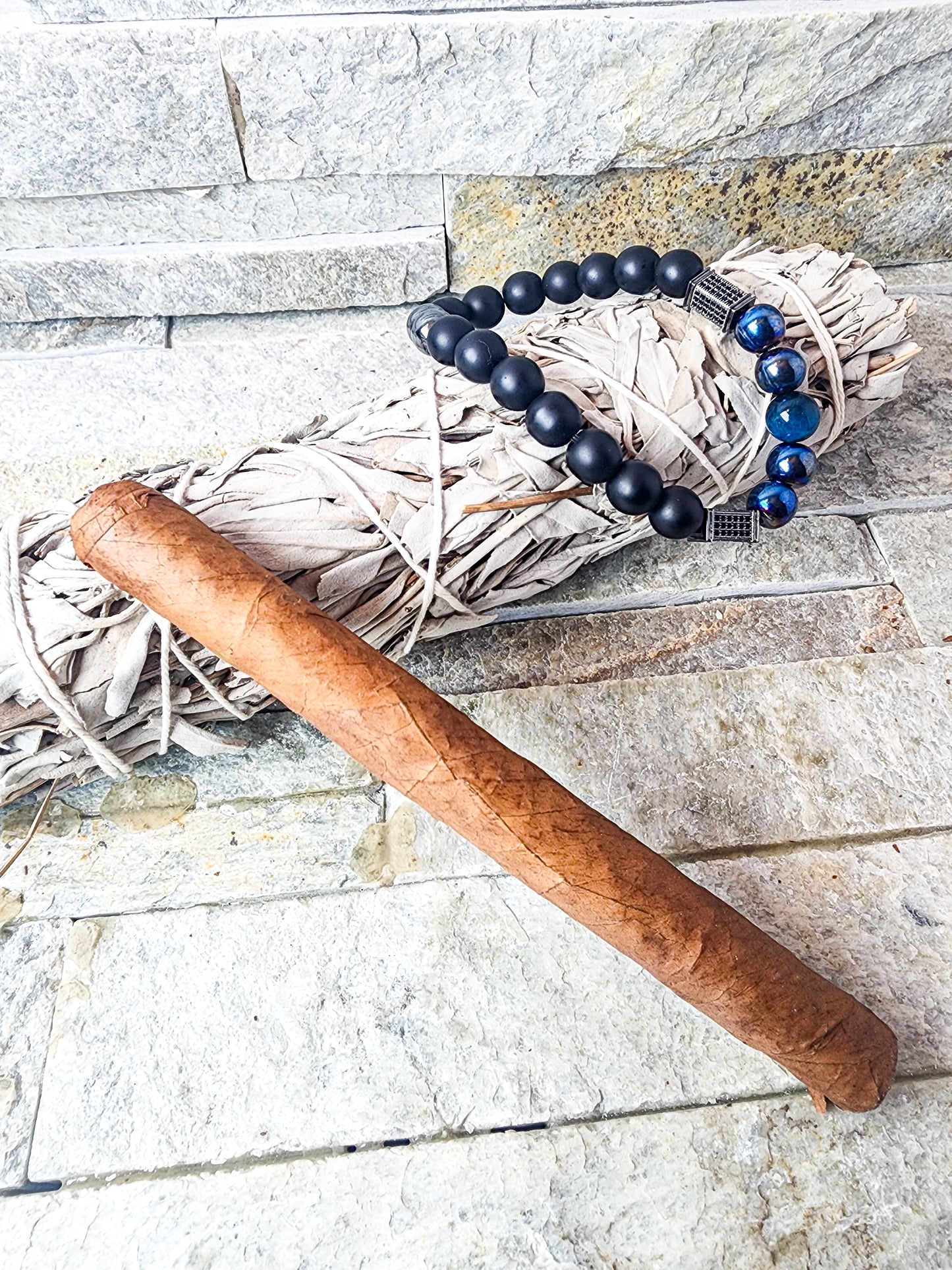 Armor Men's Bracelet: Gunmetal & Blue Hematite Fusion with Black Onyx